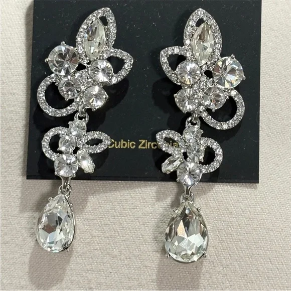 Givenchy earrings - Picture 4 of 7